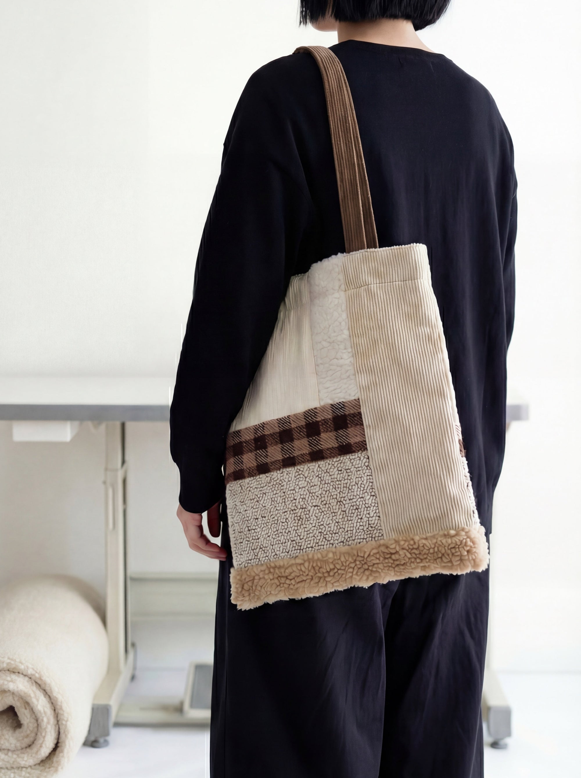 【異素材×両面デザイン】パッチワークトート＊ニュアンスベージュ