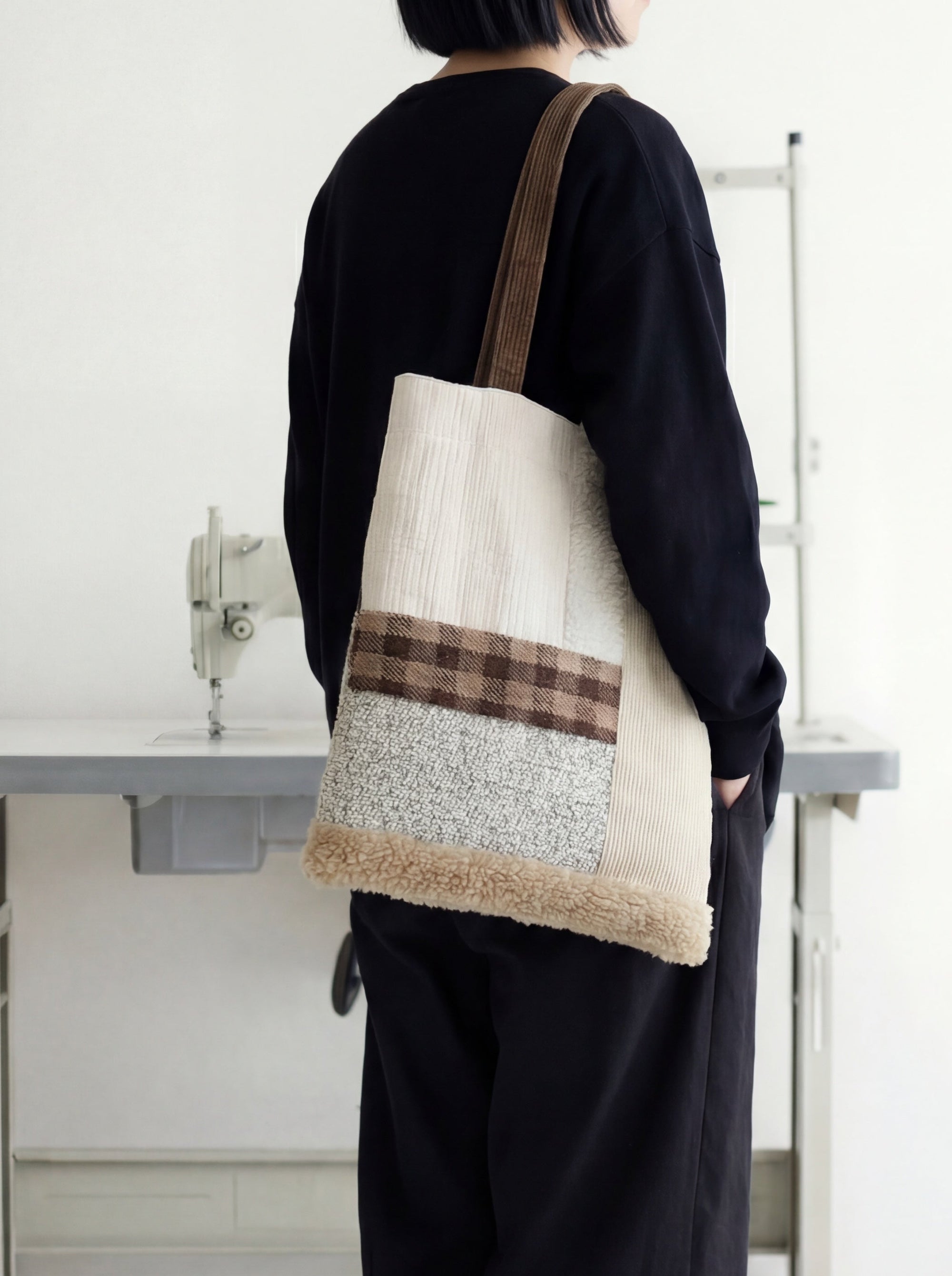 【異素材×両面デザイン】パッチワークトート＊ニュアンスベージュ